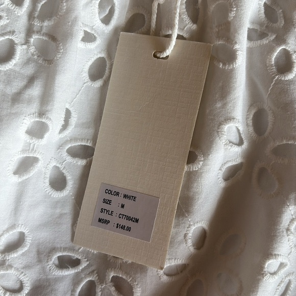 NWT JENNIFER & GRACE EYELET BUBBLE TOP - Picture 2 of 3